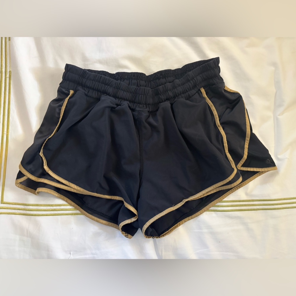 Women’s Lululemon shorts